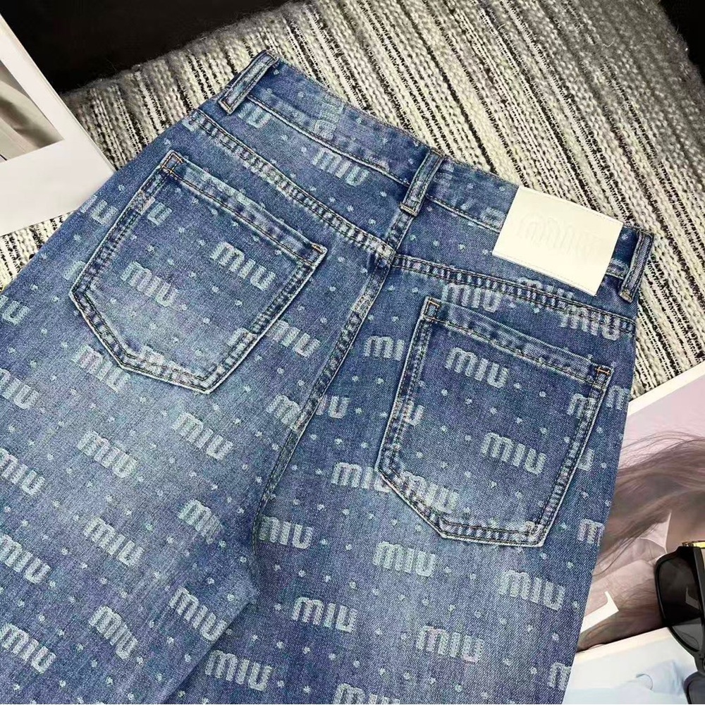 Miu Miu letter-shaped straight-leg jeans - Picture 5 of 7
